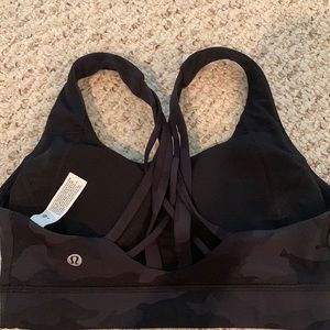 Lululemon Free to be elevated bra Light support size 6 color dark camouflage